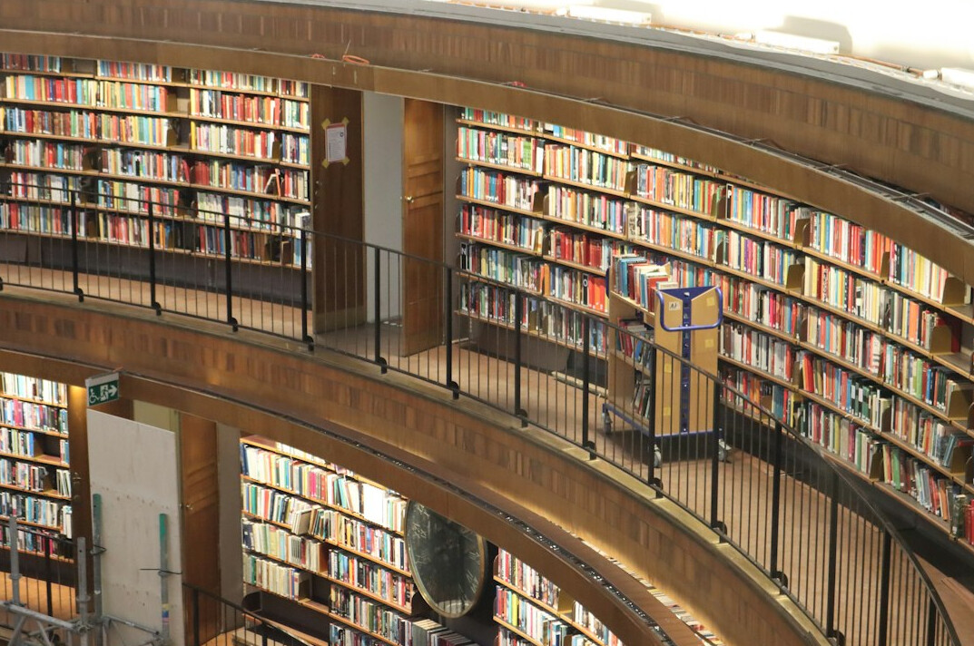 researcher in library